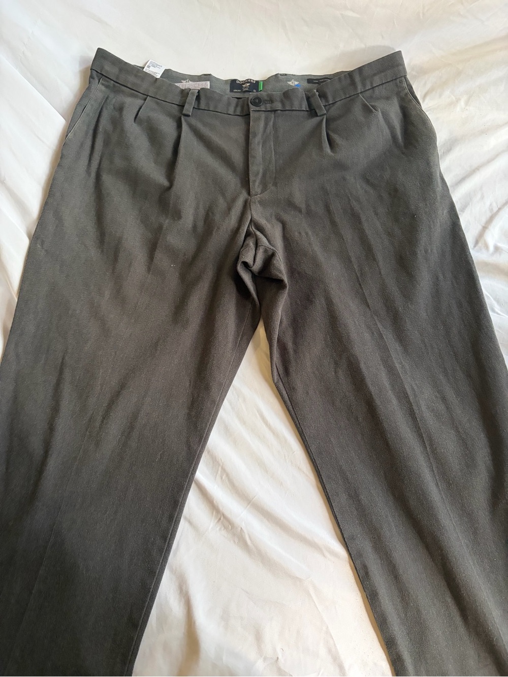Dockers Men’s Classic Signature Khaki Pants Gray Size 38